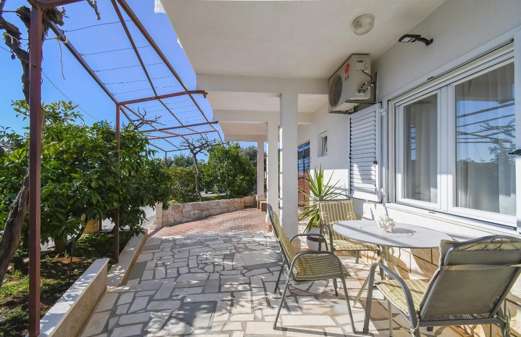 Apartments Zeljko Seget Vranjica Exterior photo